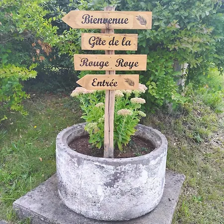 De La Rouge Roye Cornelia Holiday home
